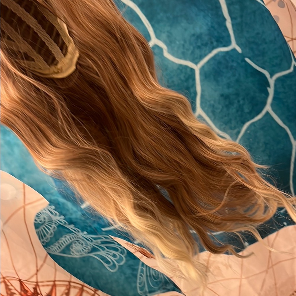 Gradient ombré long blond wig 24 inches